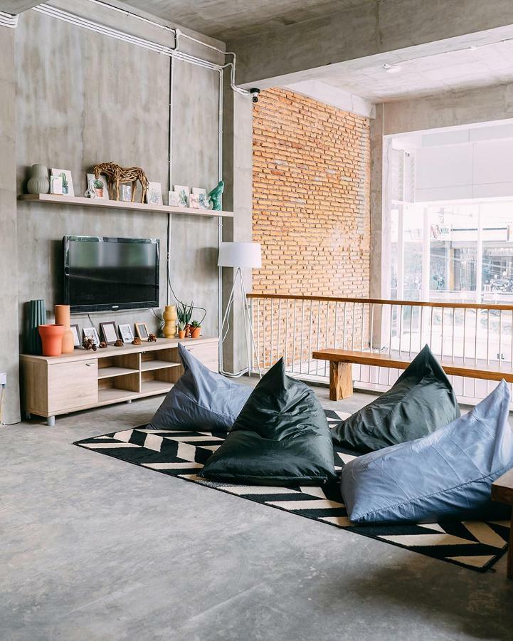 So! Boutique Hostel Malang Eksteriør bilde